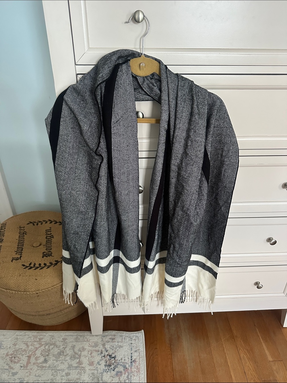 BNWT Madewell Gray & White Fringe Open-Front Shawl Coat